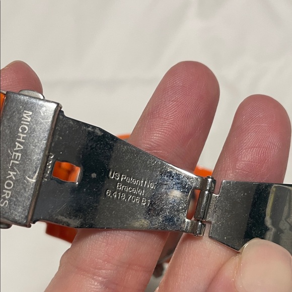 Vintage Michael Kors Orange Chronograph Watch - Picture 4 of 9